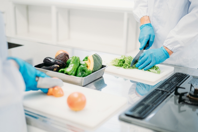 <h3>現場の負担を軽減する勤務間インターバル制度の導入</h3>